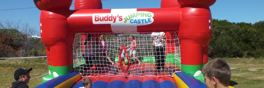 Groot pret wag weer op die kinders tydens De Kleine Gansies Kleuterskool se Groot Dag